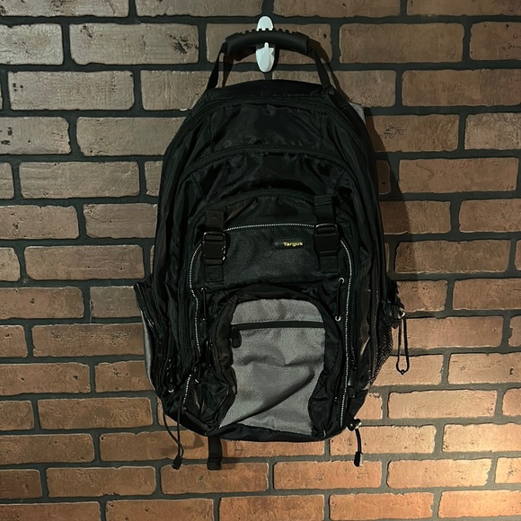 Targus Bags Targus Backpack Poshmark